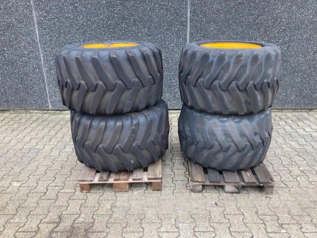 4 stk. 600/40 22,5 dæk/fælge til JCB Hydradig