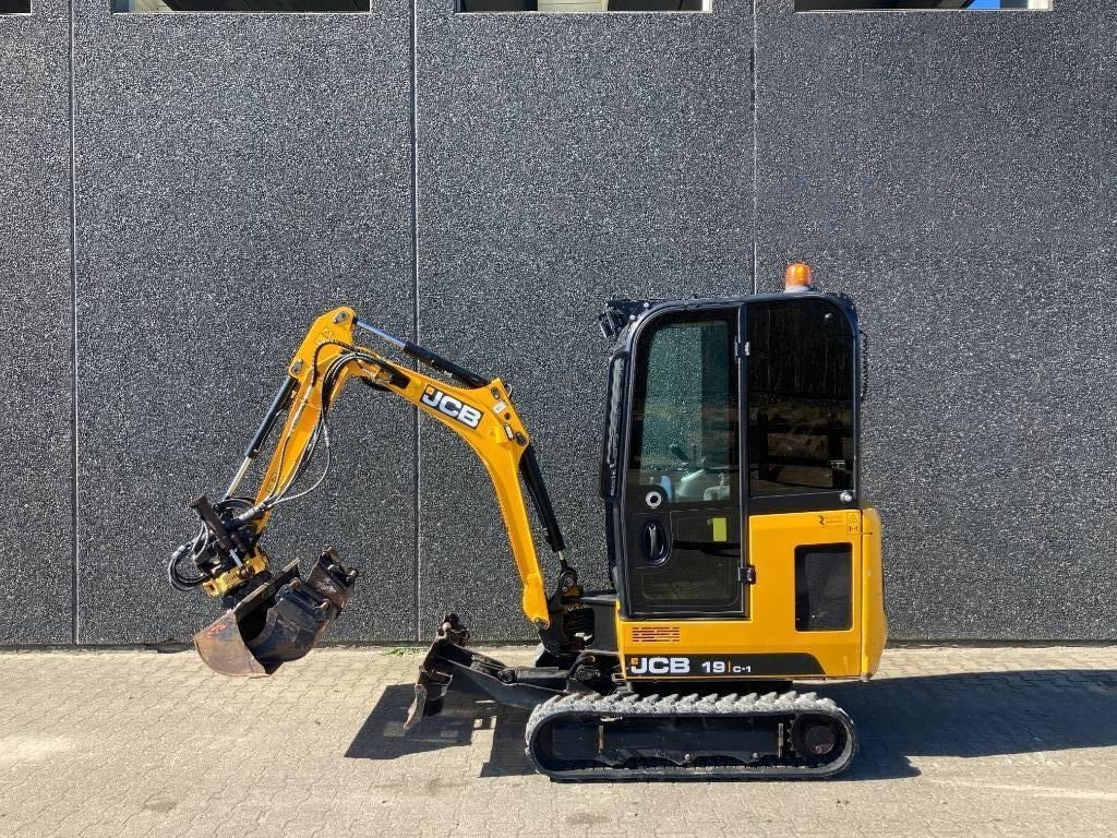 JCB 19C-1 med Engcon rotortilt